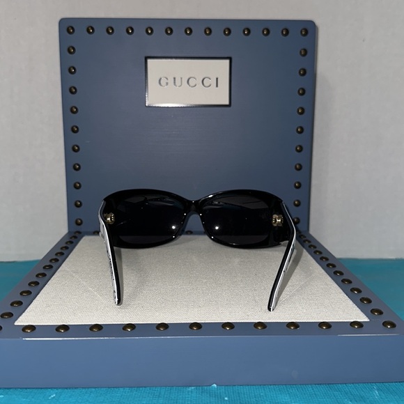 Gucci GG 3079 Sunglasses - Picture 4 of 12